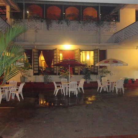 Shalimar Hotel Colombo Esterno foto